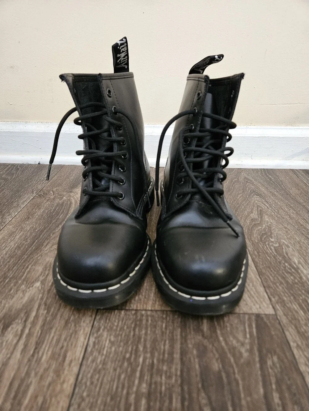 Dr. Martens Men's Black Leather Lace-Up Combat Boots, Size 9